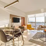 Gitta 2 Bedroom Apt In Tower Forty Four
