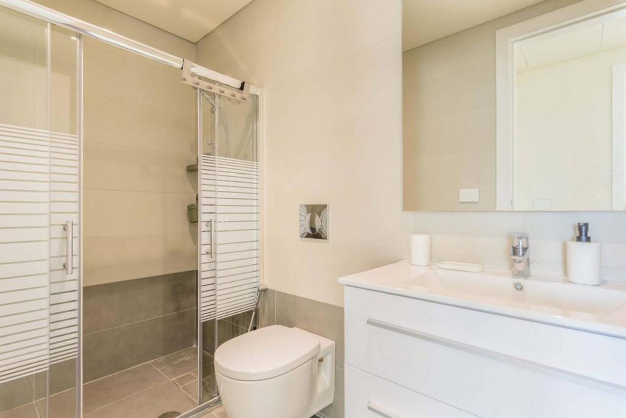 Apartment Gitta 2 Bedroom Apt In Tower Forty Four