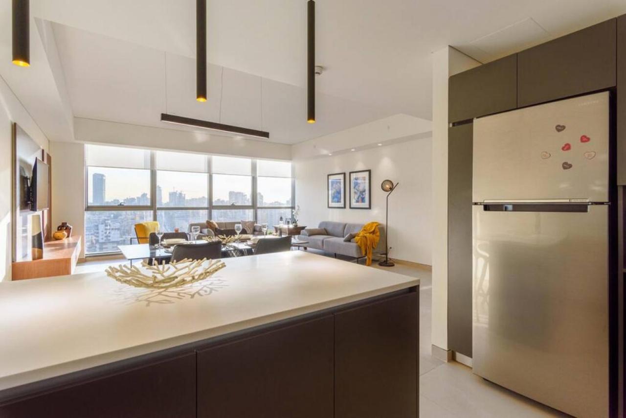 Apartment Gitta 2 Bedroom Apt In Tower Forty Four *