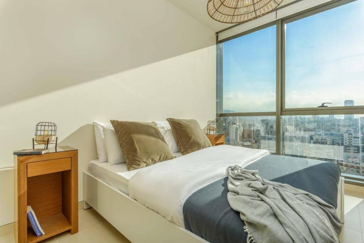 Gitta 2 Bedroom Apt In Tower Forty Four *