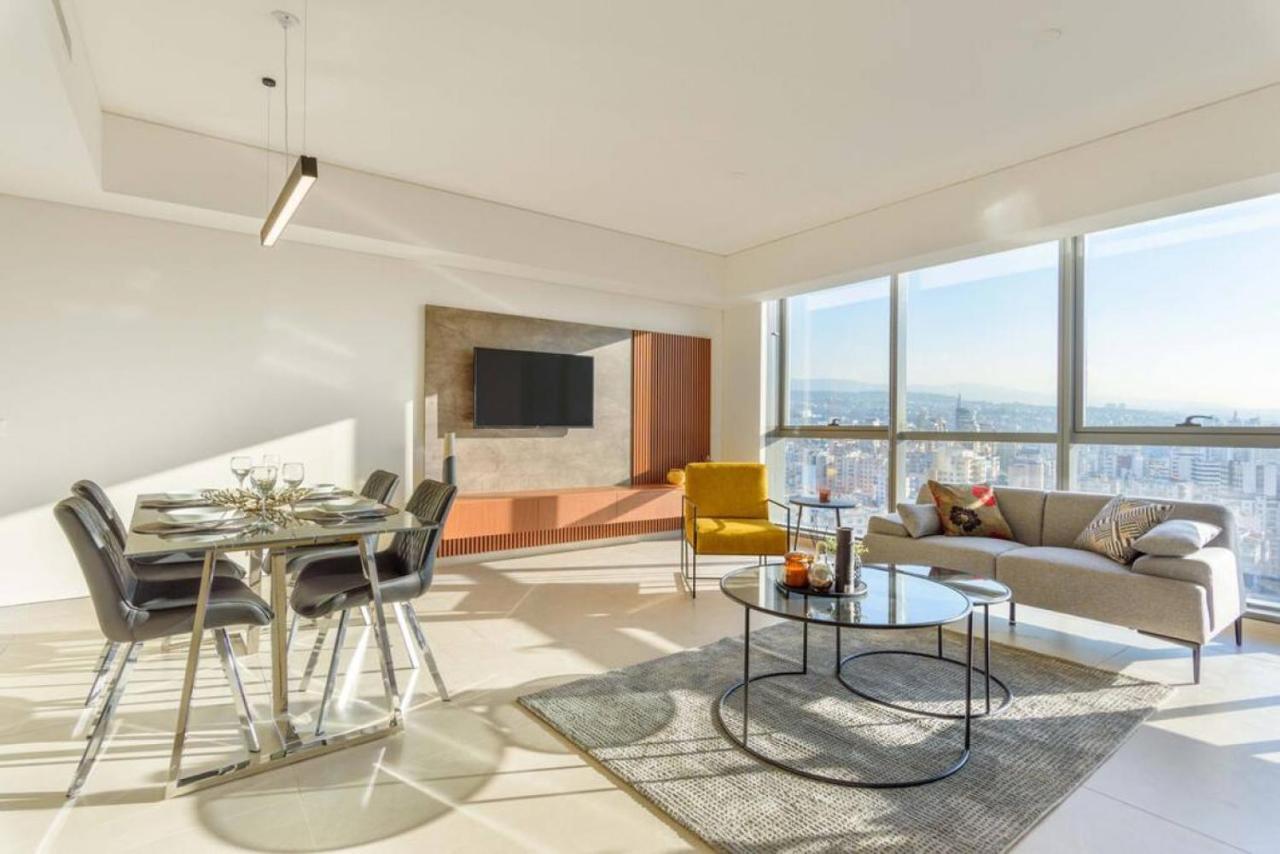 Gitta 2 Bedroom Apt In Tower Forty Four Apartment *