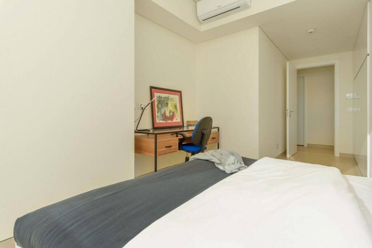 Gitta 2 Bedroom Apt In Tower Forty Four *