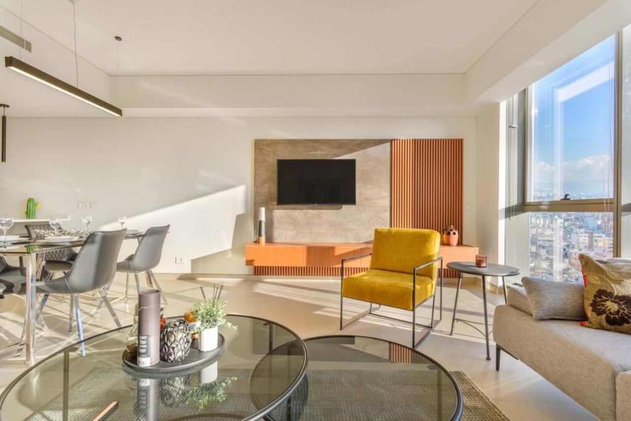Gitta 2 Bedroom Apt In Tower Forty Four Apartment